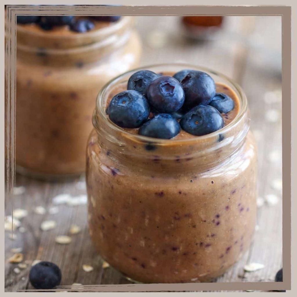 Hundesmoothie mit Rindfleisch und Blaubeeren